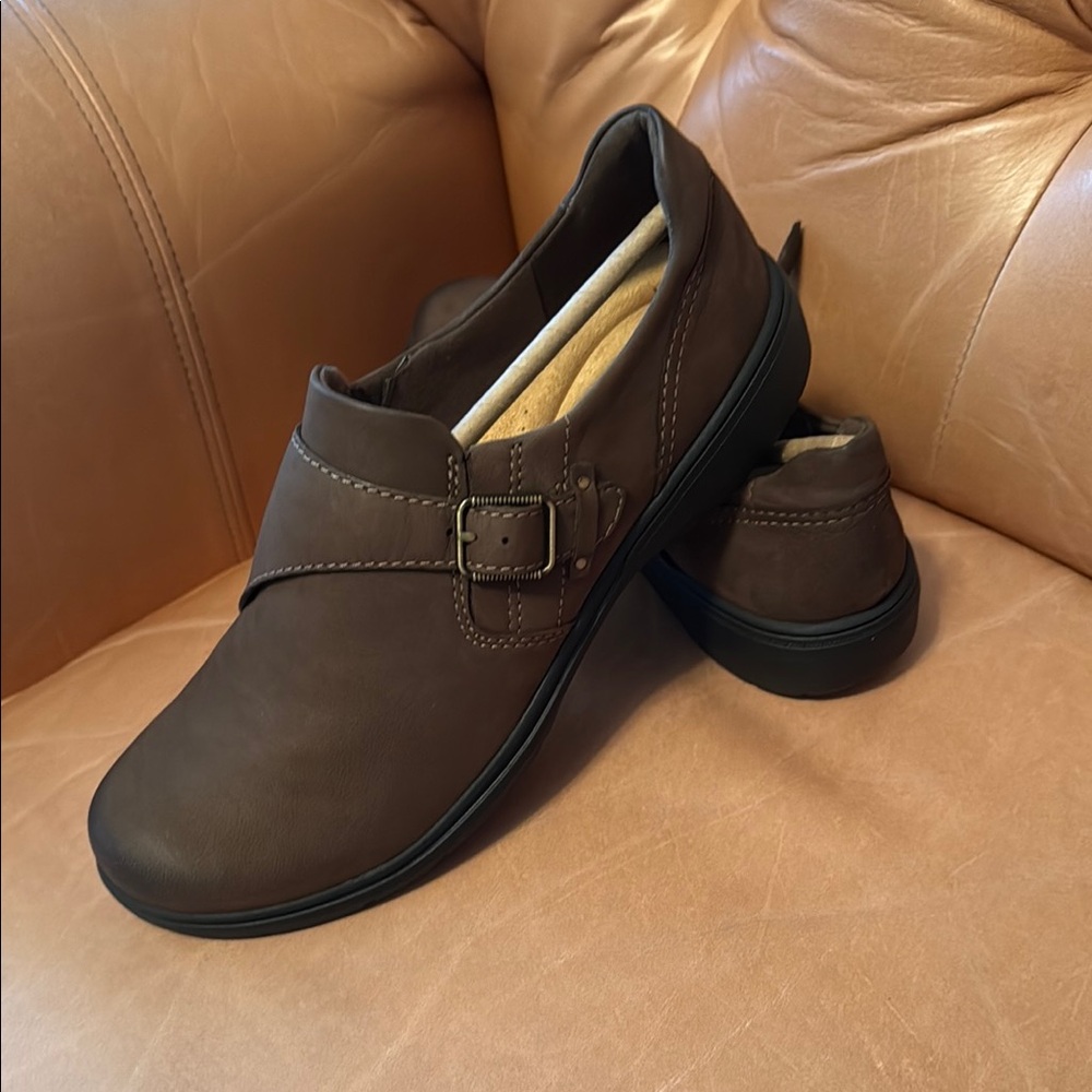 Carleigh Jazz by Clarks Shoes - NWT Online purchase and didn’t fit.